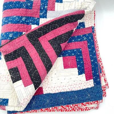 UNIQUE MACHINE STICHED QUILT 