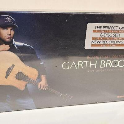 (Sealed) 8 Disc Set Garth Brooks- Blame It On My Roots- Item #406