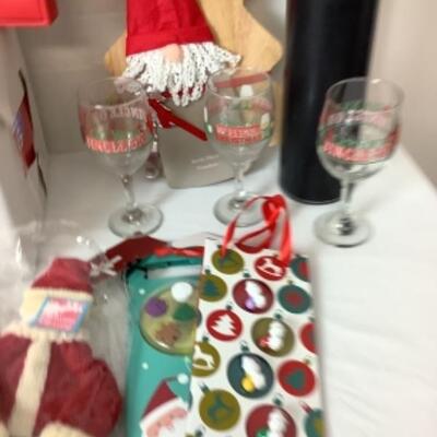 G - 530 Holiday Cheer Lot 