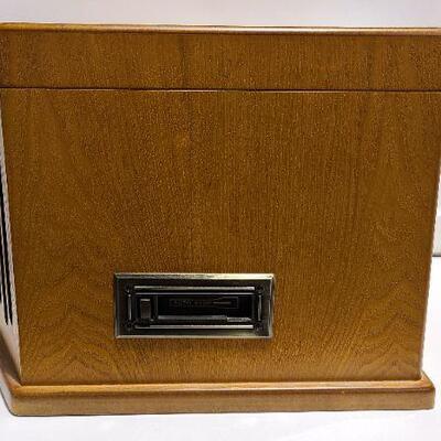 Wood look stereo turntable - Item #413