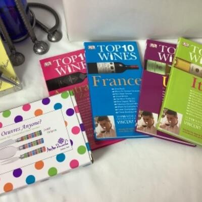 G - 532. Wining Cat Lot 