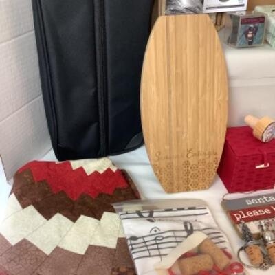 G - 533. Holiday Lot that Keeps On Giving