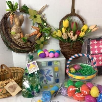 G - 536  Spring / Easter Lot  