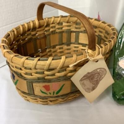 G - 536  Spring / Easter Lot  