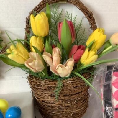 G - 536  Spring / Easter Lot  