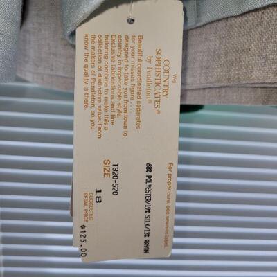 Lot 181: Ladies Suit Lot (Jacket & Skirt) Size 18
