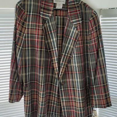 Lot 181: Ladies Suit Lot (Jacket & Skirt) Size 18
