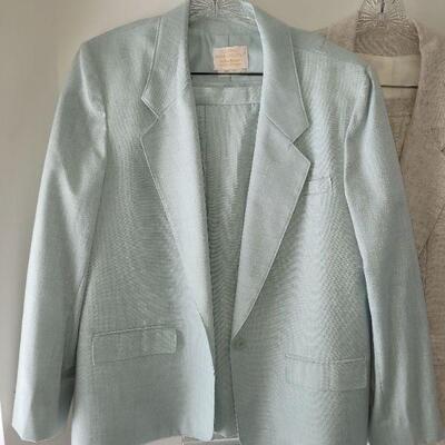 Lot 181: Ladies Suit Lot (Jacket & Skirt) Size 18