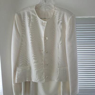 Lot 182: Ladies Skirt & Jacket Suit (Size 16)