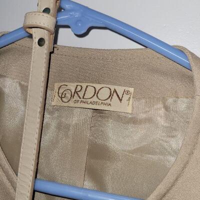 Lot 182: Ladies Skirt & Jacket Suit (Size 16)