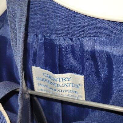 Lot 182: Ladies Skirt & Jacket Suit (Size 16)