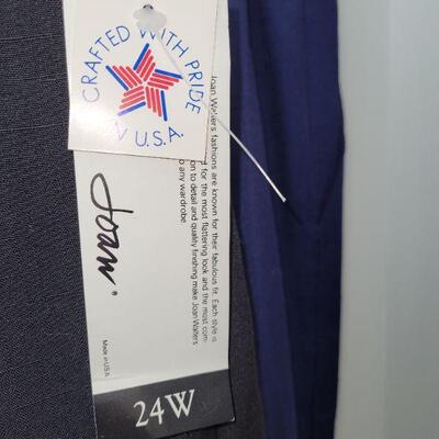Lot 183: Ladies Skirt Lot (All NEW with Tags)