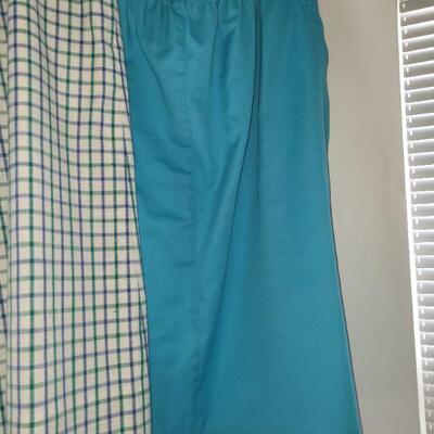 Lot 184: Ladies Skirt Lot