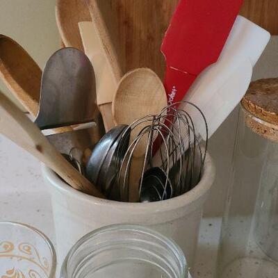 Lot 9K: Kitchen Utensils, Cutting Boards, Canisters and more