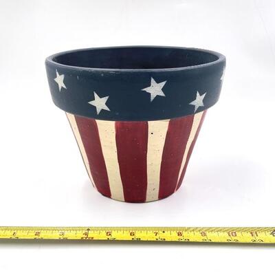 â€œSTARS AND STRIPESâ€ TERRACOTTA FLOWER POT