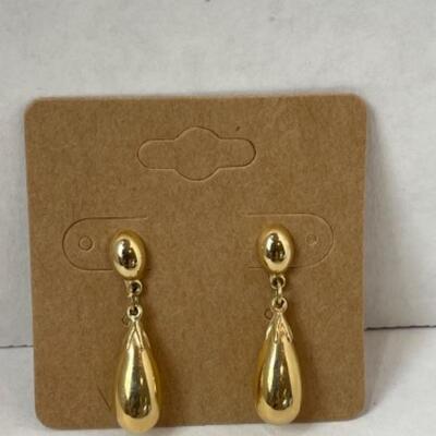 K565 14k Yellow Gold Teardrop Shaped Pierced Earrings 
