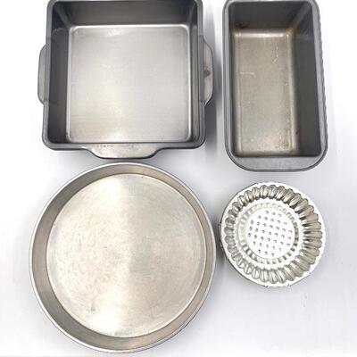 BAKING PANS SET OF 9