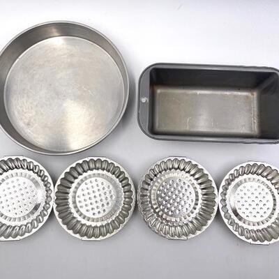 BAKING PANS SET OF 9