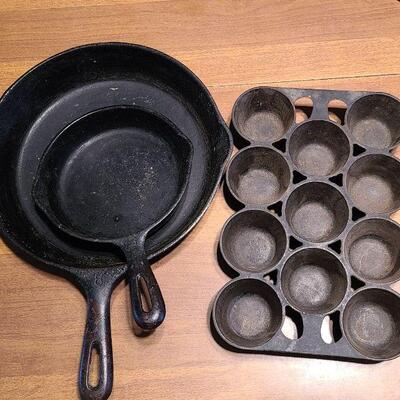 Lot 13K:  Griswold #10 Muffin & Cast Iron Pans 