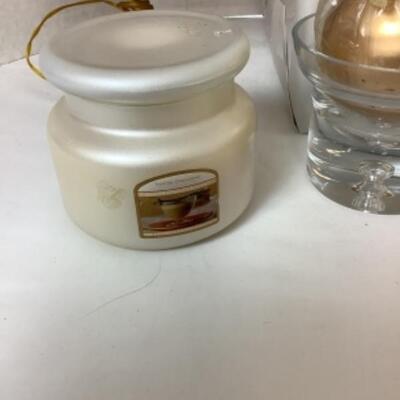 G - 540. Golden Holiday Lot 