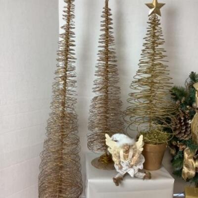 G - 540. Golden Holiday Lot 