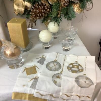 G - 540. Golden Holiday Lot 