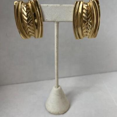 K570 14k Yellow Gold Large Rectangle Pierced French Clip Earrings 