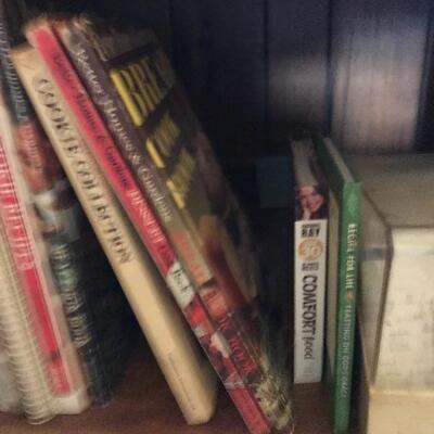 Lot 67D: Cookbooks