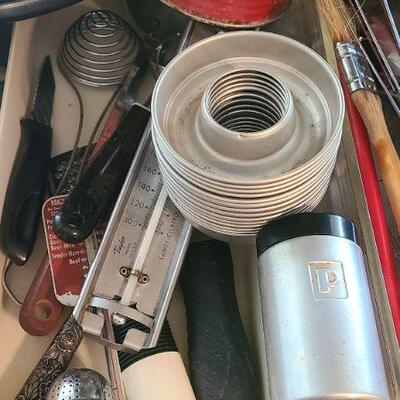 Lot 12K: Nordic Baking Pans, Vintage Kitchen and more.