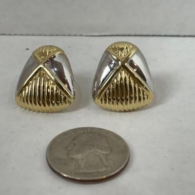 K573 14k Yellow and White Gold â€œXâ€ Style Earrings 