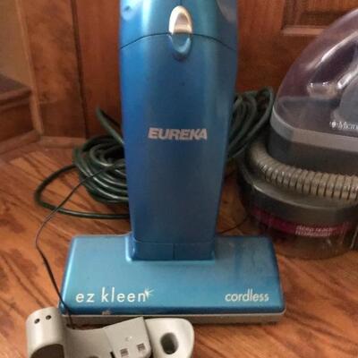 Lot 65D Bissell Spotbot & Eureka ez clean