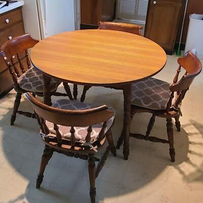 K14: Vintage Temple Stuart "Rockport" Kitchen Table & Four Chairs