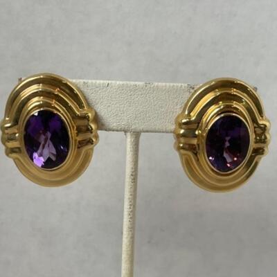 K574 14k Yellow Gold Oval Amethyst Pierced Earrings.  