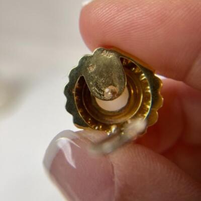 K578 18k Yellow Gold Mabe Pearl Pierced French Clip Earrings 