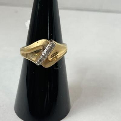 K579 10k Yellow Gold Diamond Ladies Ring 
