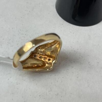 K579 10k Yellow Gold Diamond Ladies Ring 