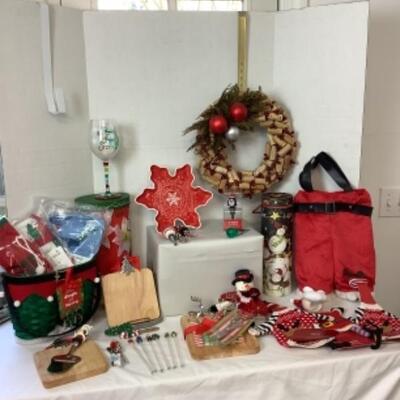 G - 804  Corky Kinda Christmas 