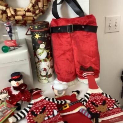 G - 804  Corky Kinda Christmas 