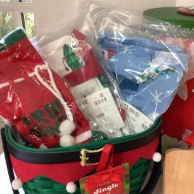 G - 804  Corky Kinda Christmas 