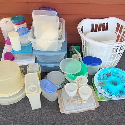 Lot 18P: Tupperware, Storage, and more