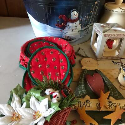 Lot 71D Christmas Galore