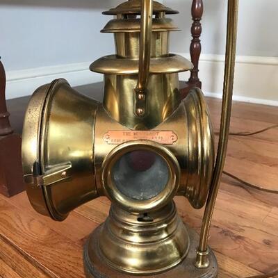 Lot 46L: Neverout Lamp