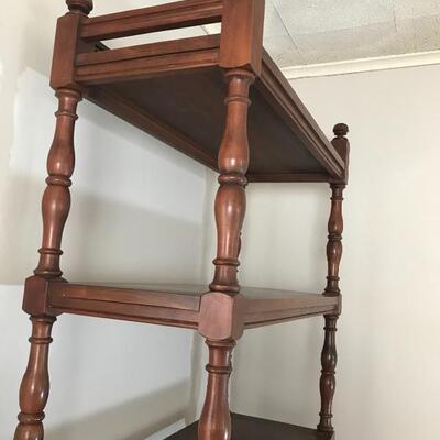 Lot 45L::  Shelf