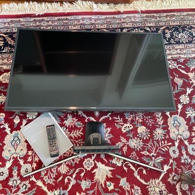 Lot 122 - Samsung 40â€ TV with Wall Mount & Stand