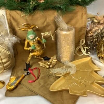 G - 806  Jester of Gold 