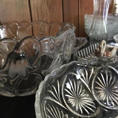 Lot 72D: Glass Serving Pieces