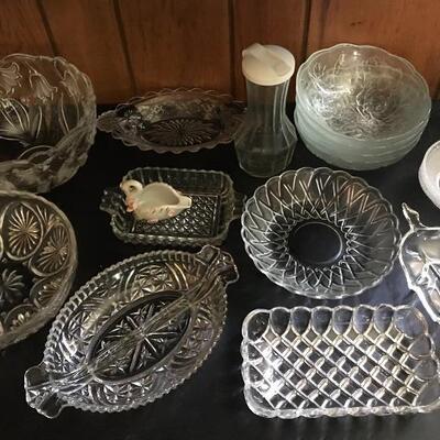 Lot 72D: Glass Serving Pieces
