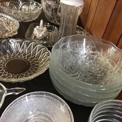 Lot 72D: Glass Serving Pieces
