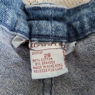 Lot 188: New Jeans Plus Size 28
