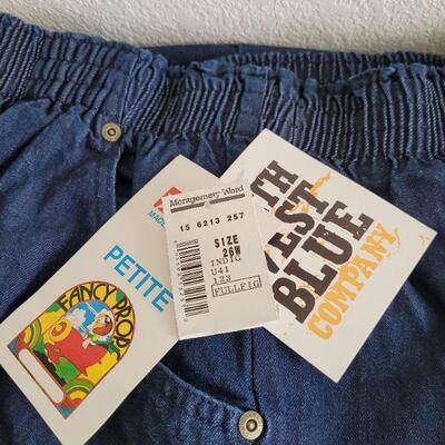Lot 191: New Ladies Shorts